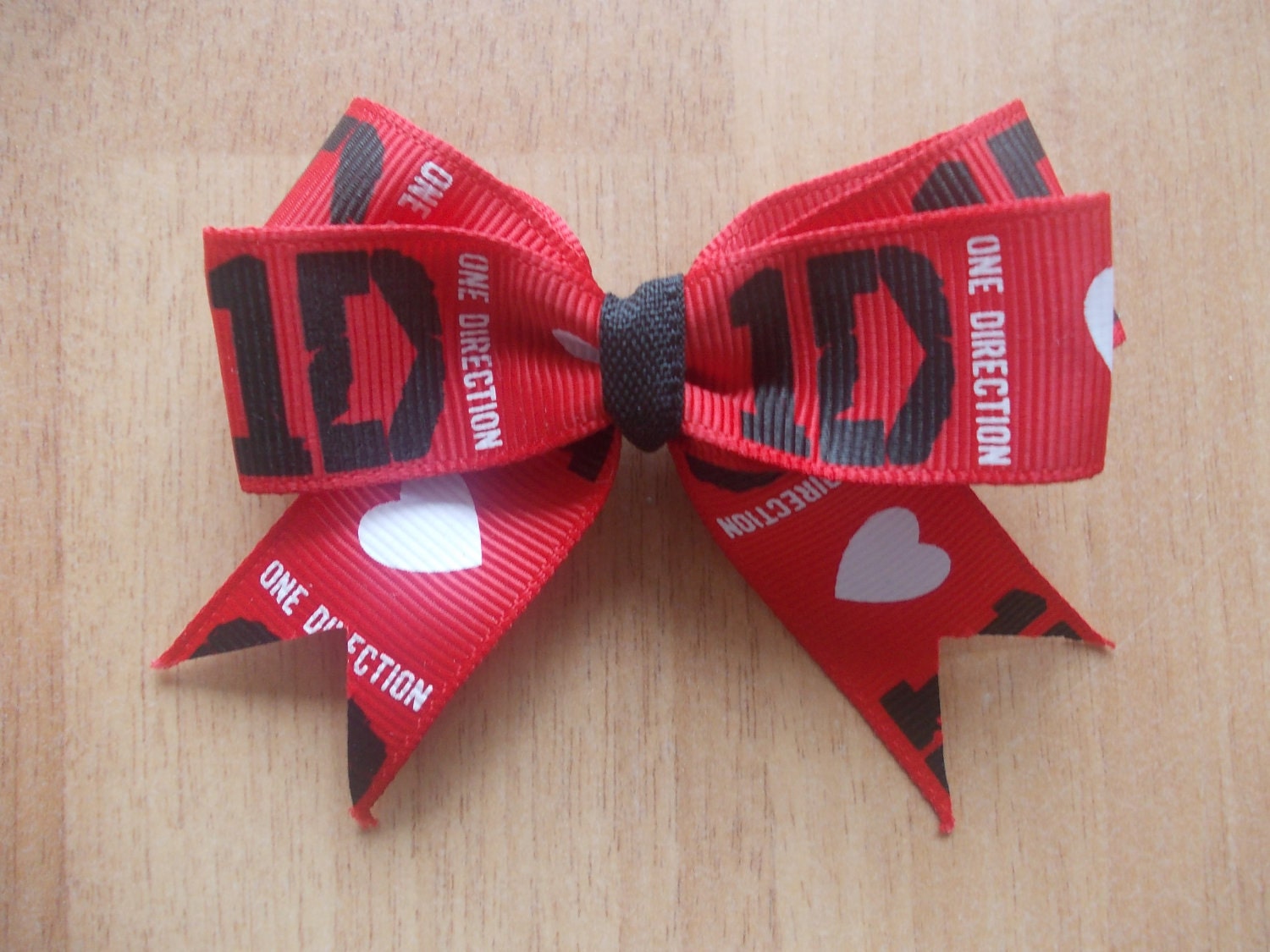 1d Logo Red