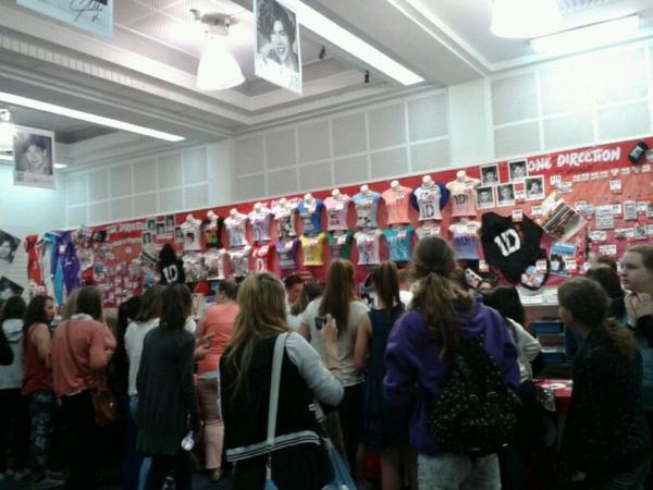 1d World Adelaide Store