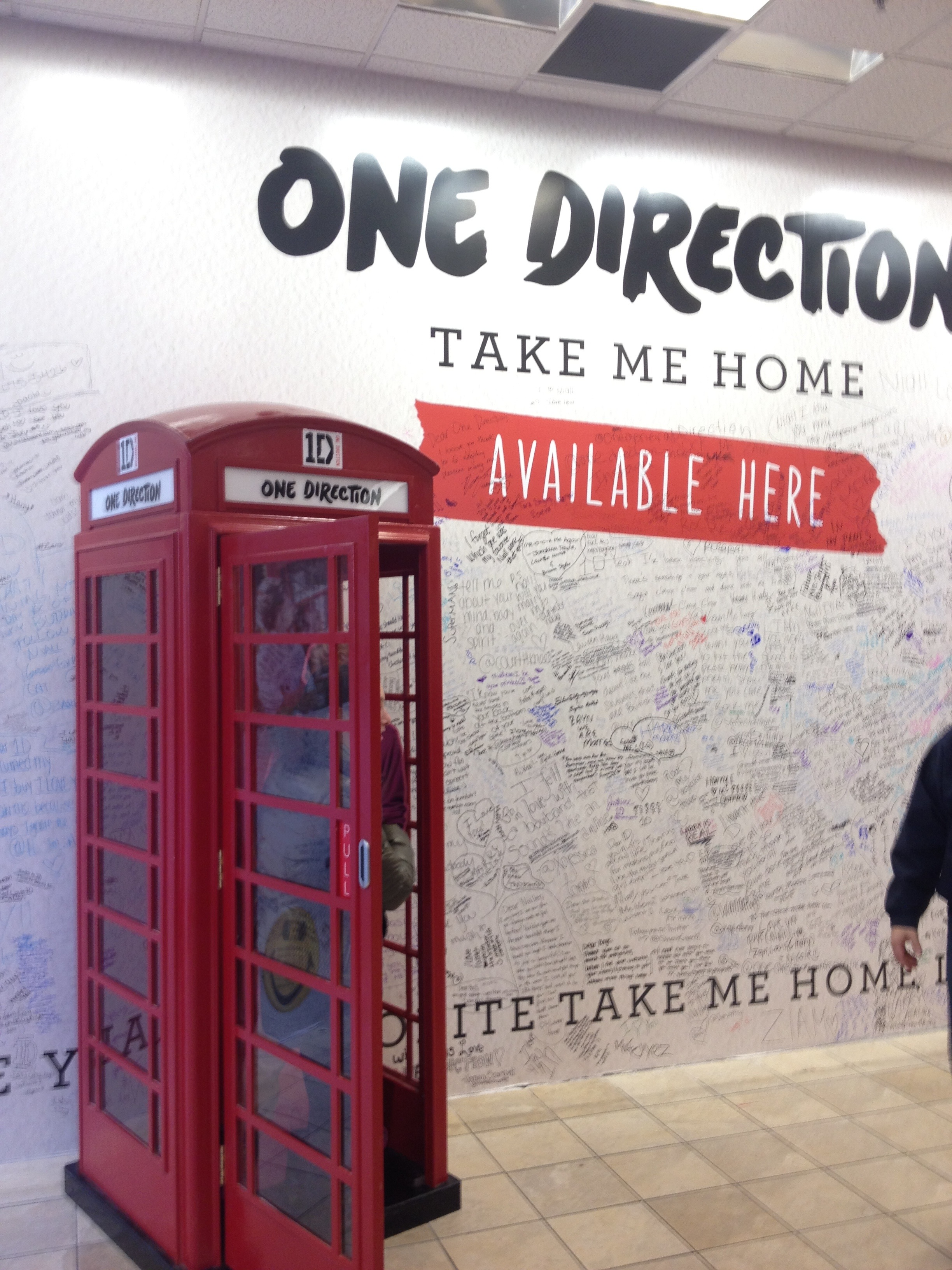 1d World Nyc Contact