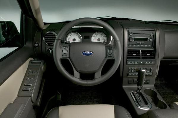 2004 Ford Explorer Sport Trac Interior