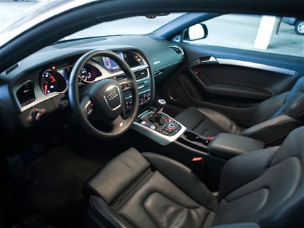 2010 Audi A5 Interior