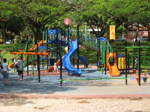 Pictures Of Children Playing In The Park