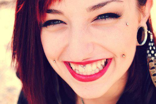 Smiley Piercing Bar