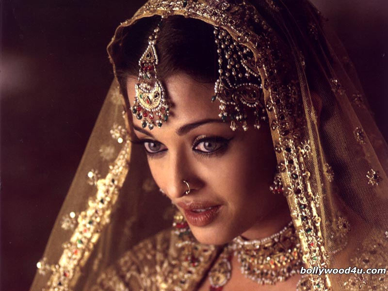 Aishwarya Rai Bachchan Wallpapers