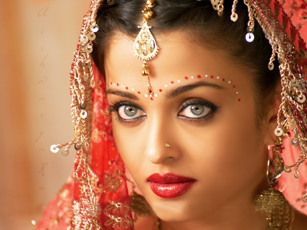 Aishwarya Rai Wedding Dress Photos