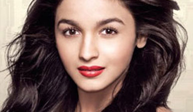 Alia Bhatt Hot Kiss In Soty