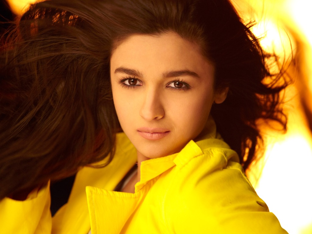 Alia Bhatt Hot Wallpapers In Bikini