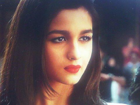 Alia Bhatt In Student Of The Year Wallpapers