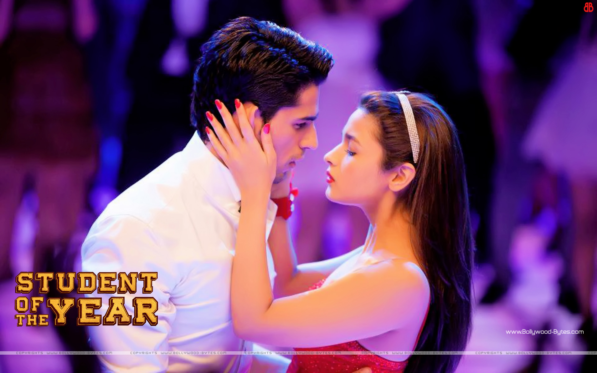 Alia Bhatt Kiss In Student Of The Year