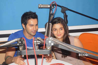 Alia Bhatt Kissing Varun Dhawan