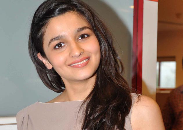 Alia Bhatt Photos Without Makeup