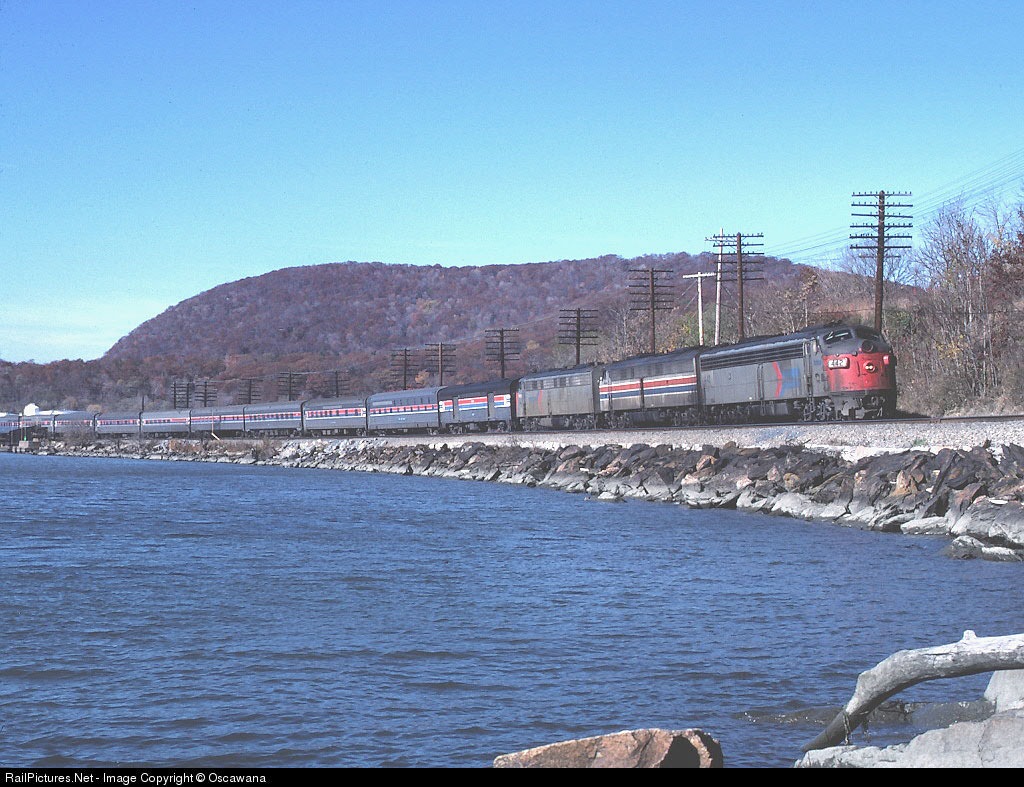 Amtrak Maple Leaf