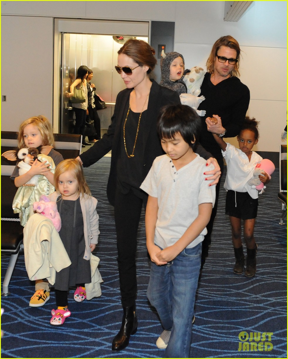 Angelina Jolie And Brad Pitt Children Photos