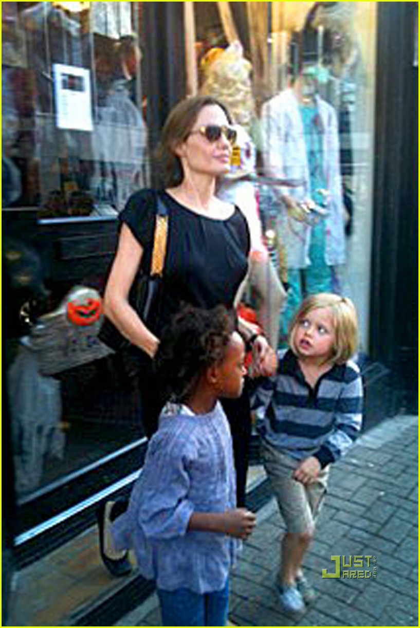 Angelina Jolie And Brad Pitt Children Pictures