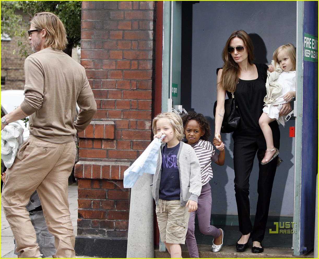 Angelina Jolie And Brad Pitt Kids Photos