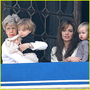 Angelina Jolie And Brad Pitt Twins Down Syndrome