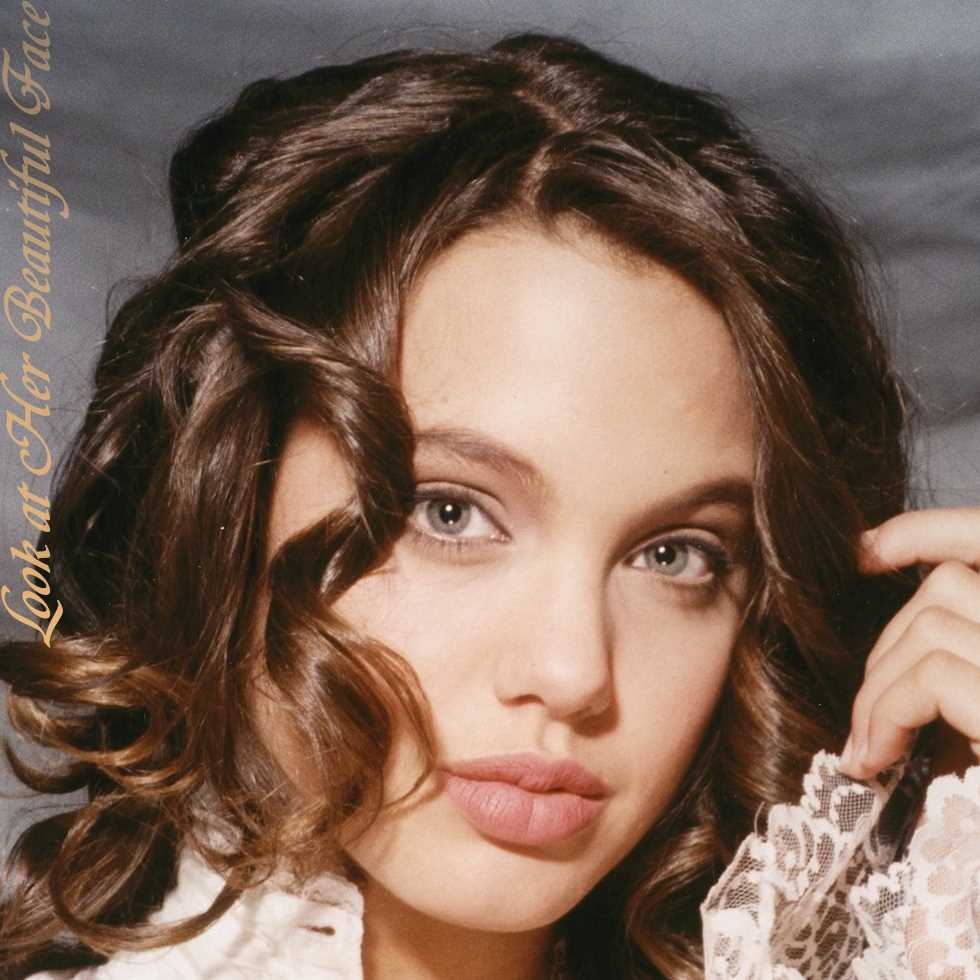 Angelina Jolie Lips Hot