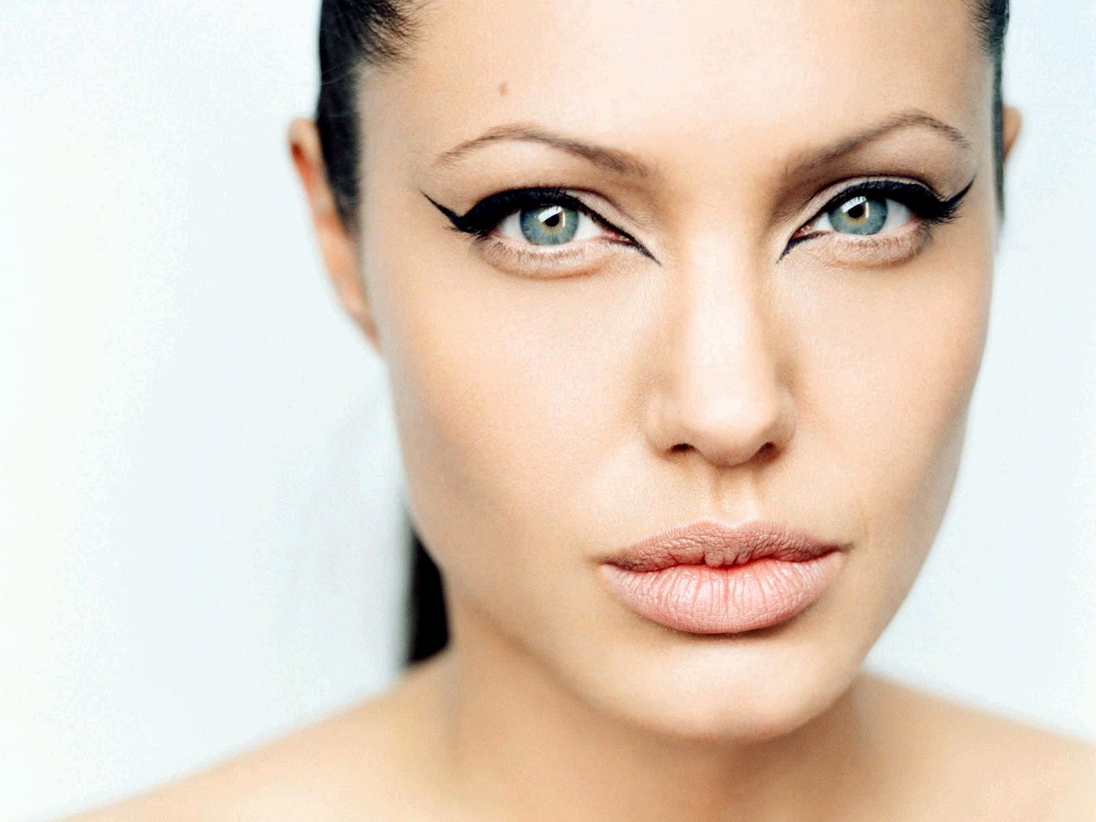 Angelina Jolie Wallpaper Wanted