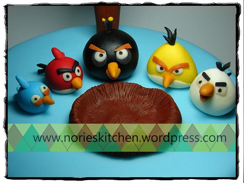 Angry Birds Cake Design