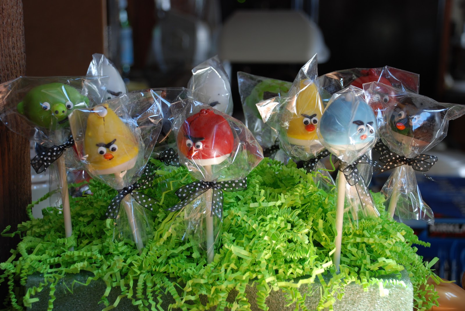 Angry Birds Cake Pops