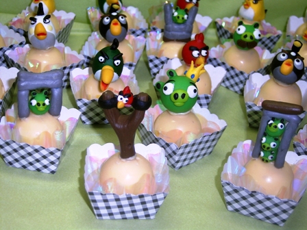 Angry Birds Cake Pops Instructions