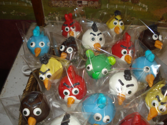 Angry Birds Cake Pops Instructions