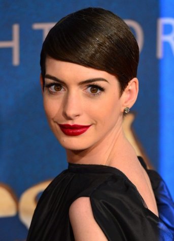 Anne Hathaway Les Miserables Premiere Car