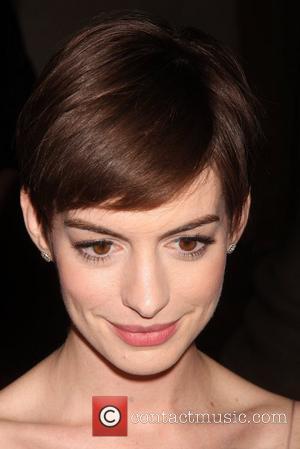 Anne Hathaway Malfunction