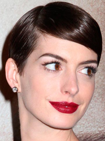 Anne Hathaway Malfunction