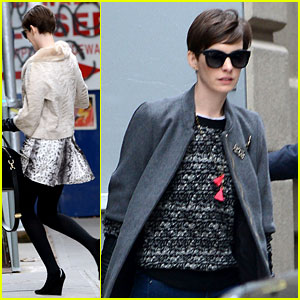 Anne Hathaway Malfunction Wardrobe