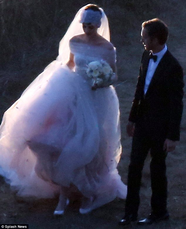 Anne Hathaway Wedding Photoshoot