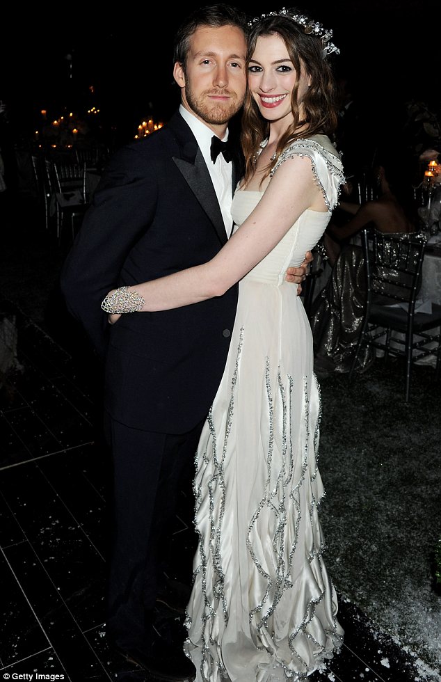 Anne Hathaway Wedding Pics