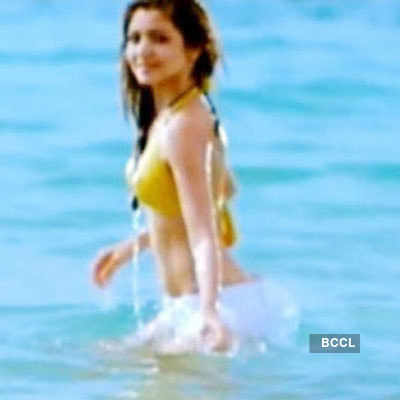 Anushka Sharma Hot In Bikini In Badmaash Company