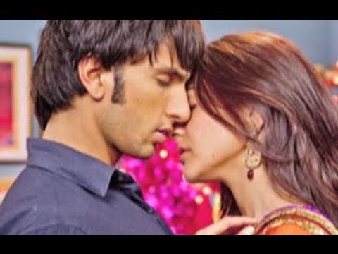 Anushka Sharma Hot Kiss With Ranveer Singh