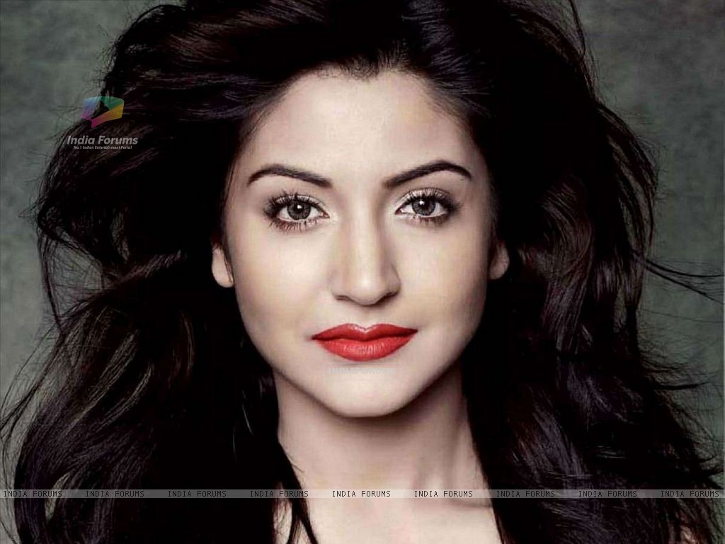 Anushka Sharma Hot Photos