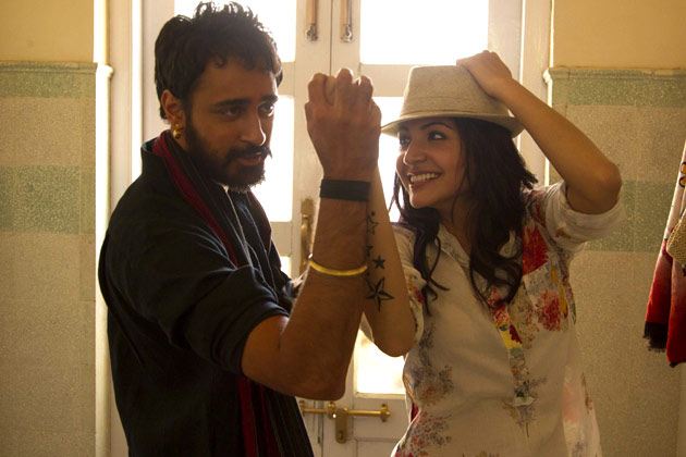 Anushka Sharma In Matru Ki Bijlee Ka Mandola Song