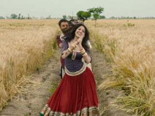 Anushka Sharma In Matru Ki Bijlee Ka Mandola Title Song