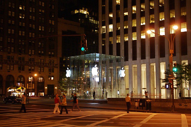 Apple Store 5th Avenue Architecture