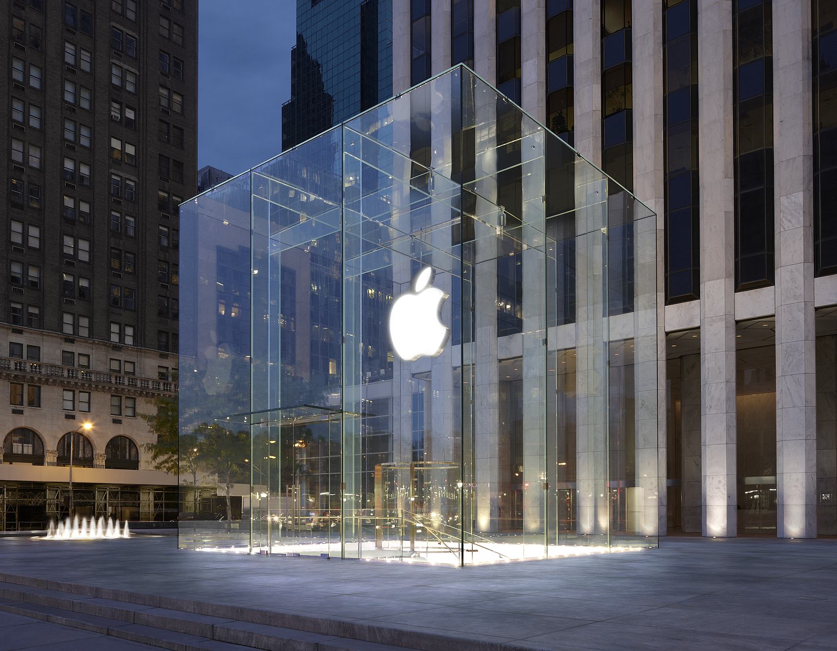 Apple Store New York Fifth Avenue