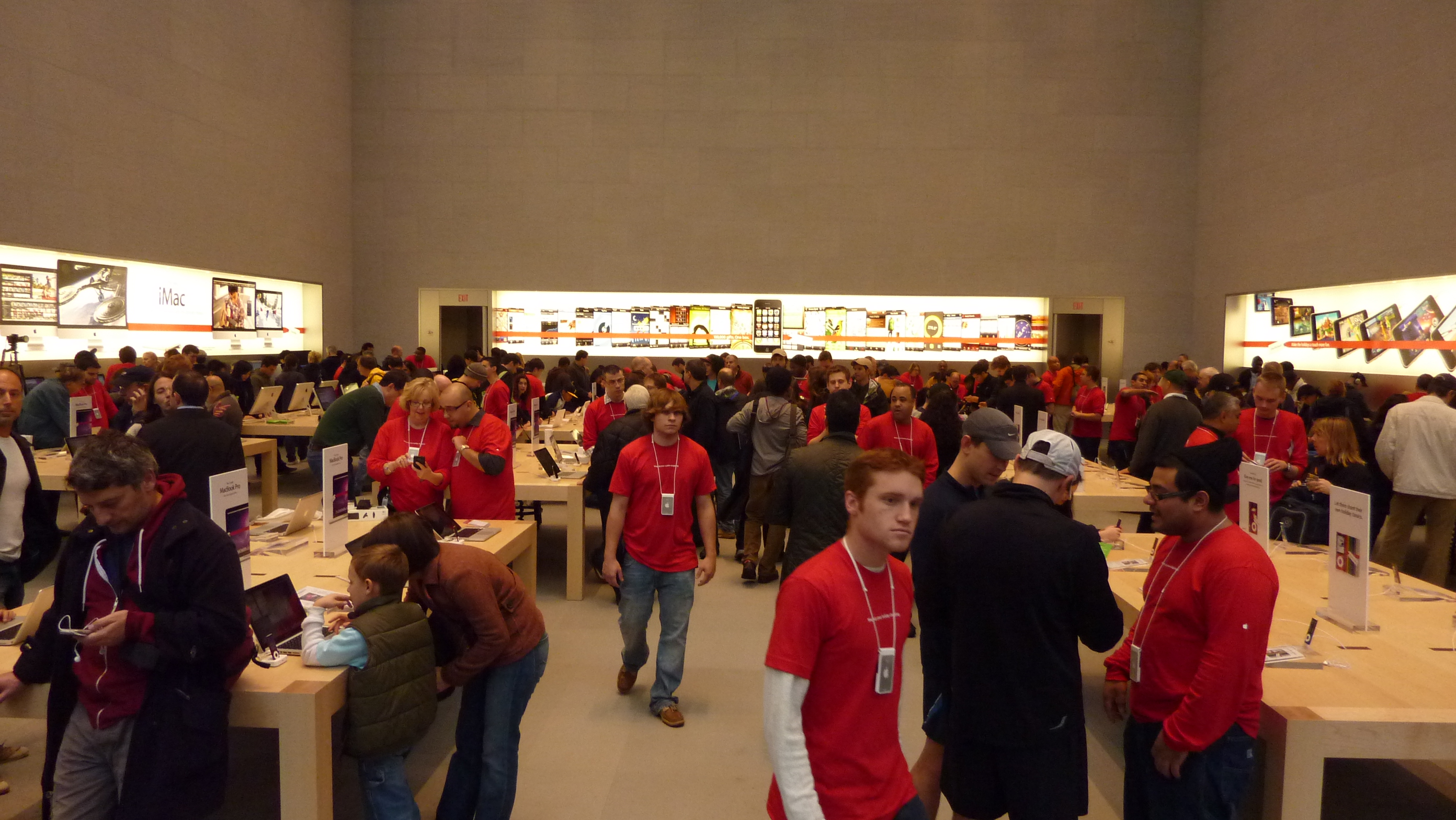 Apple Store New York Inside