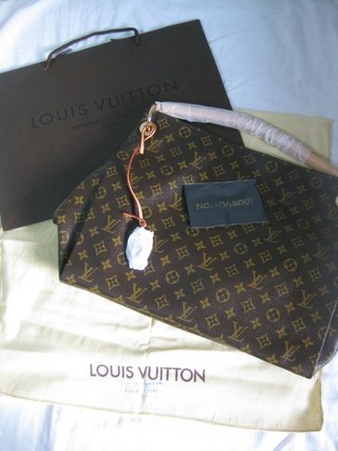 Artsy Louis Vuitton Replica