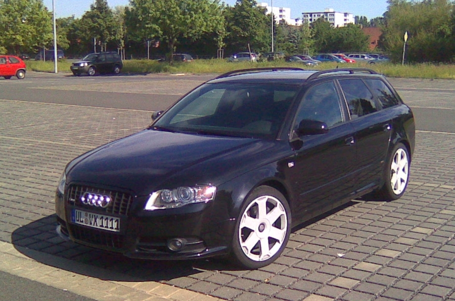 Audi A4 Avant Quattro S Line