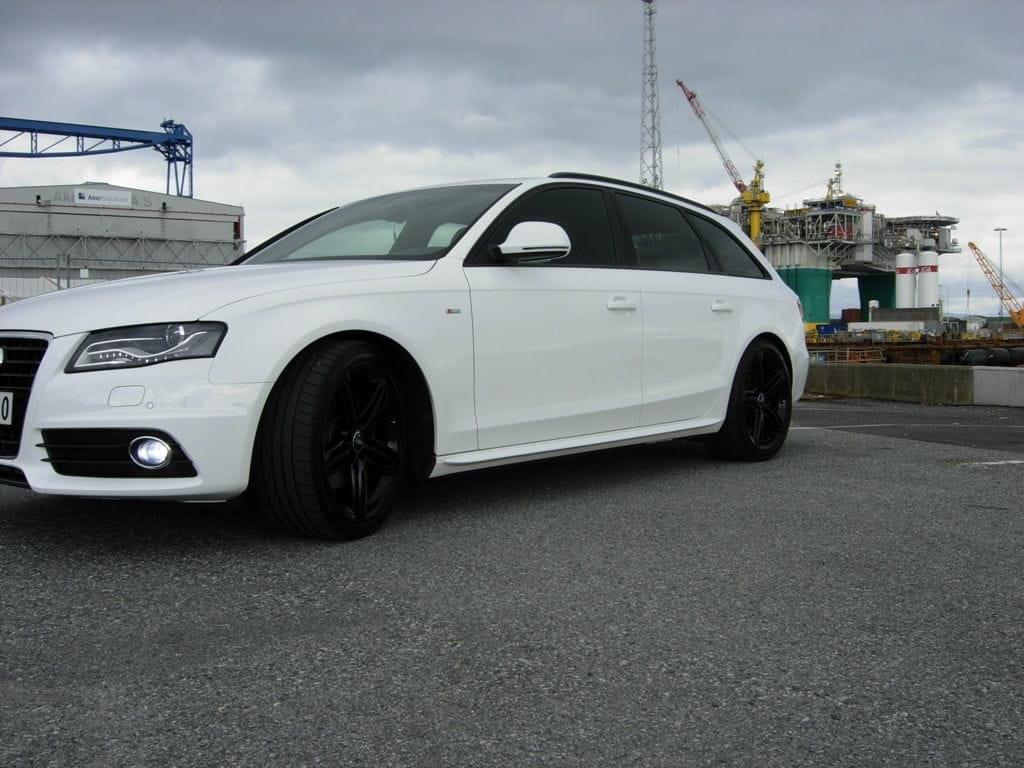 Audi A4 Avant S Line Black