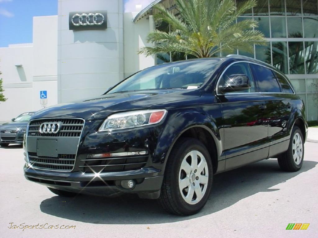 Audi Q7 Black