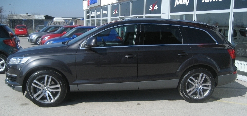 Audi Q7 Black