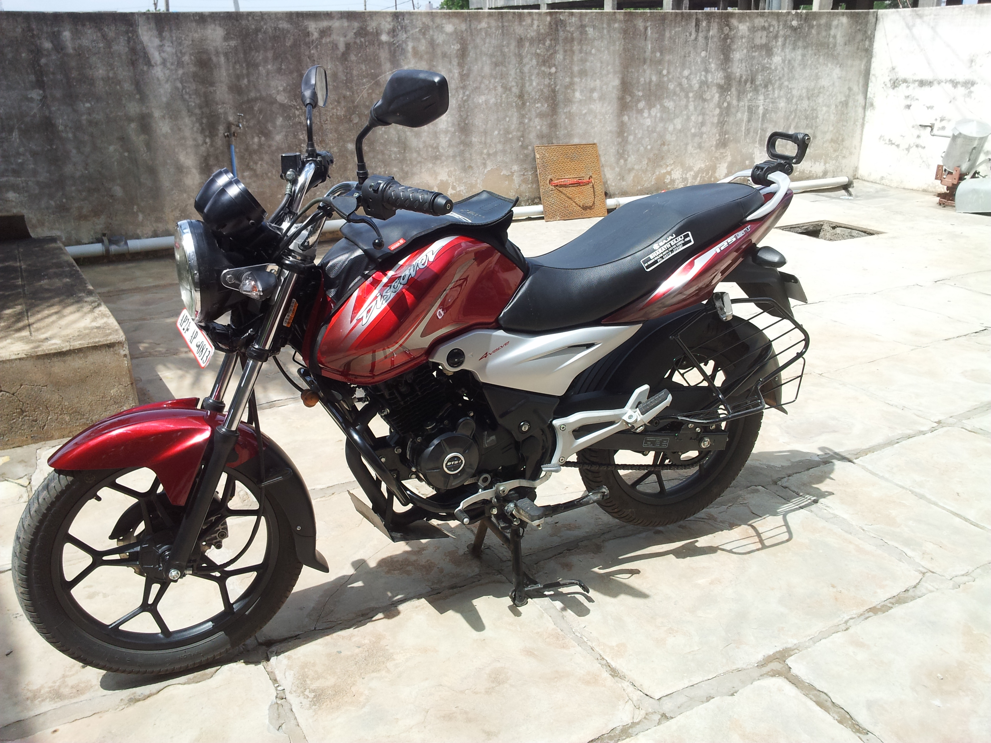 Bajaj Discover 125 New Model Images