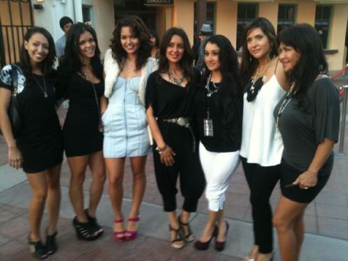 Bruno Mars Sisters Group