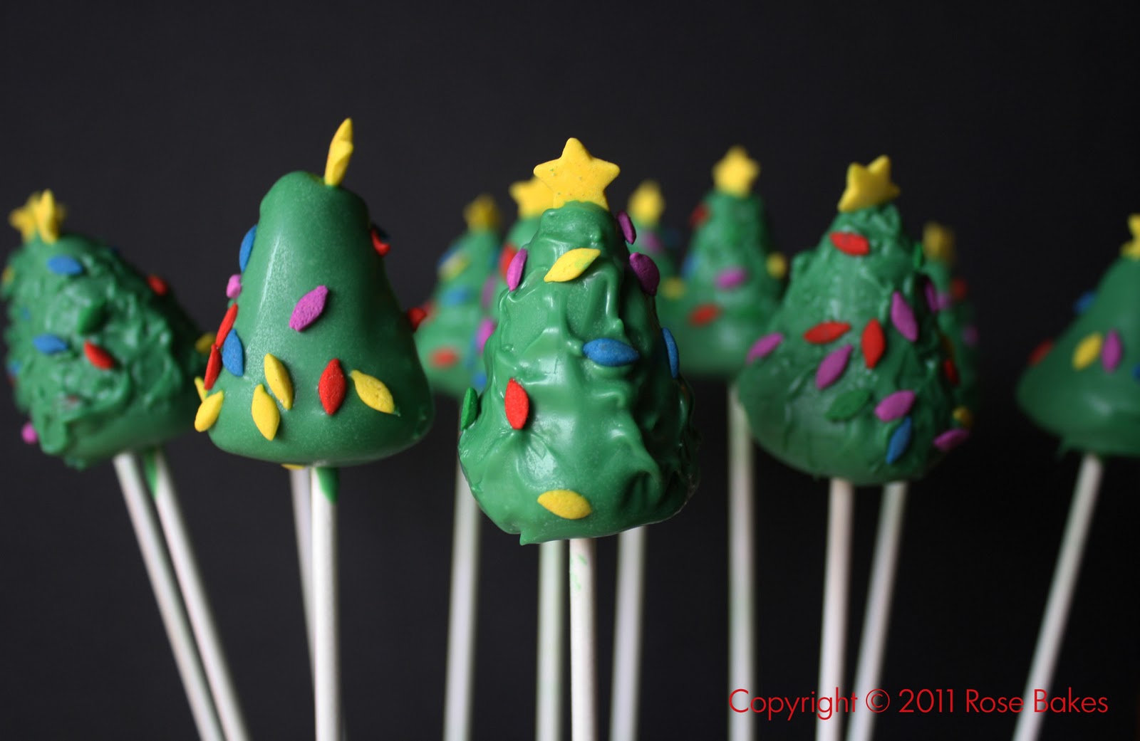 Cake Pops Christmas Tree