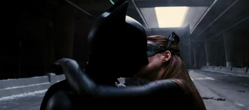 Catwoman And Batman Kiss Dark Knight Rises