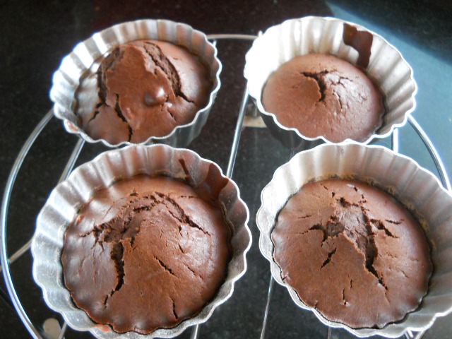 Chocolate Cake Recipe In Hindi In Microwave